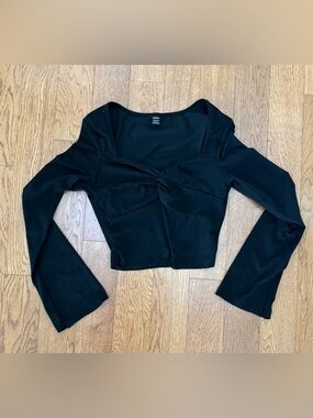 SHEIN Black Long Sleeve Twist Front Crop Top